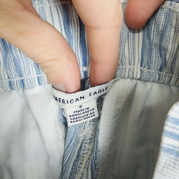 American Eagle Size 2 Blue Striped Paperback Shorts - Picture 7 of 10